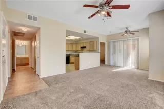Photo #3: 2150962 Listing