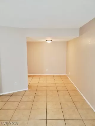 Photo #1: 2151059 Listing