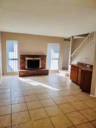 Photo #2: 2151059 Listing