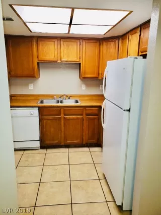 Photo #4: 2151059 Listing