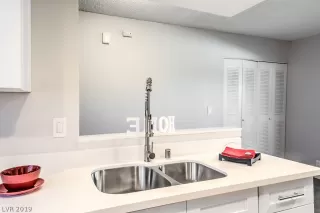 Photo #6: 2151106 Listing