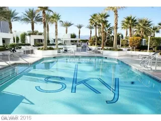 Photo #1: 2151133 Listing 