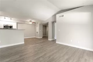 Photo #4: 2151174 Listing 