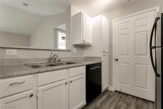 Photo #6: 2151174 Listing 