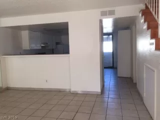 Photo #1: 2151226 Listing