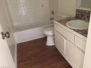 Photo #5: 2151226 Listing