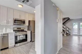 Photo #5: 2151248 Listing 