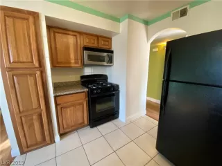 Photo #2: 2151281 Listing 