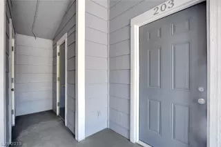 Photo #1: 2151292 Listing 