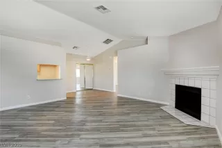 Photo #3: 2151292 Listing 