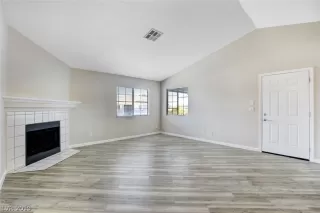 Photo #5: 2151292 Listing 