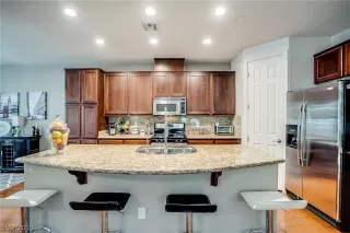 Photo #3: 2151297 Listing 
