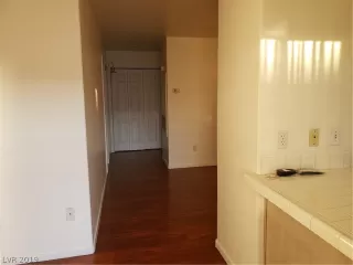 Photo #6: 2151300 Listing