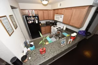 Photo #5: 2151371 Listing