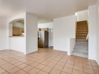 Photo #2: 2151509 Listing