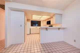 Photo #3: 2151510 Listing 