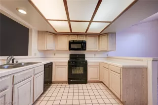 Photo #4: 2151510 Listing 