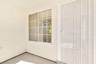 Photo #2: 2151518 Listing