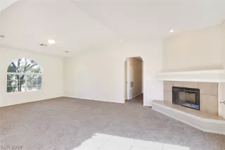 Photo #4: 2151518 Listing