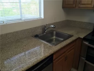 Photo #3: 2151548 Listing 