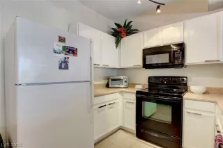 Photo #3: 2151607 Listing