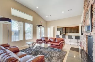 Photo #4: 2151621 Listing 