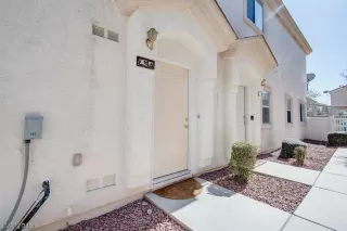 Photo #3: 2151664 Listing