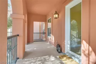 Photo #4: 2151677 Listing
