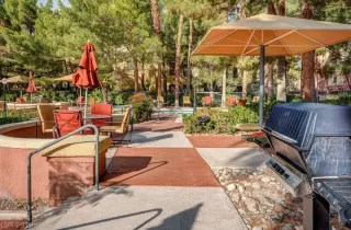 Photo #2: 2151702 Listing