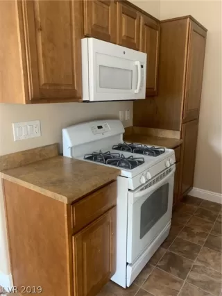 Photo #2: 2151710 Listing