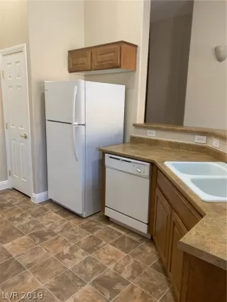 Photo #3: 2151710 Listing