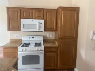 Photo #4: 2151710 Listing