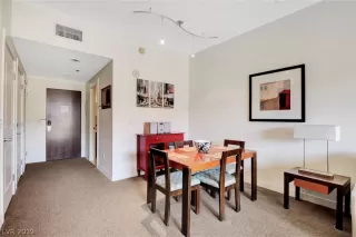 Photo #5: 2151711 Listing