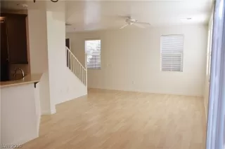 Photo #5: 2151774 Listing