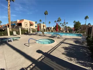 Photo #5: 2151814 Listing