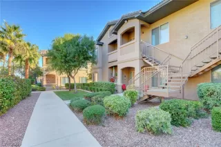 Photo #1: 2151886 Listing