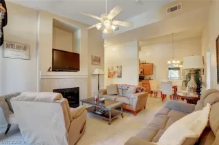 Photo #4: 2151886 Listing