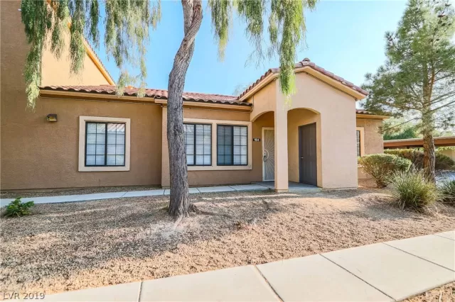 MLS: 2151887 Condo For Sale