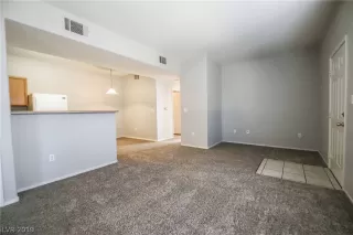 Photo #4: 2151887 Listing