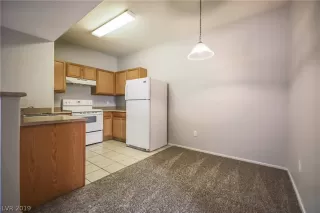 Photo #6: 2151887 Listing