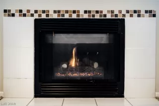 Photo #5: 2151948 Listing