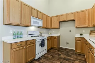 Photo #6: 2151948 Listing