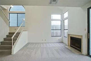 Photo #4: 2151960 Listing