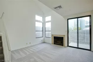 Photo #5: 2151960 Listing