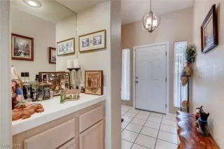 Photo #3: 2151963 Listing