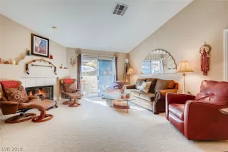 Photo #4: 2151963 Listing