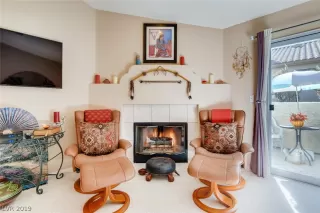 Photo #5: 2151963 Listing