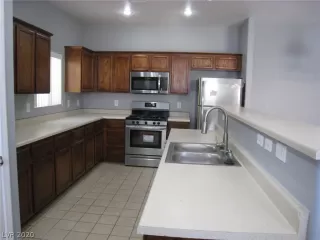 Photo #5: 2152035 Listing 