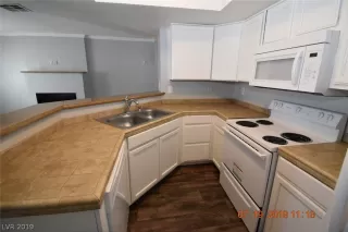 Photo #6: 2152080 Listing