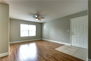 Photo #2: 2152092 Listing